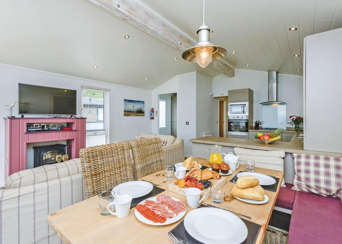 Hotel Woodside Coastal Retreat à Fishbourne  Extérieur photo